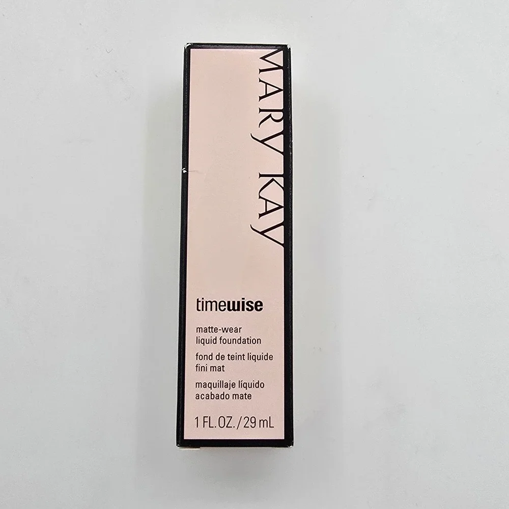Mary Kay TimeWise Matte-Wear Liquid Foundation Beige 5 Oil-Control 1 fl oz 29 ml